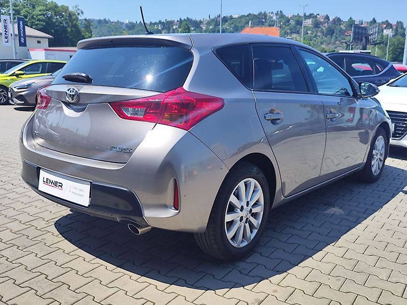Toyota Auris 1.6 Valvematic/97kW Active - fotka 5 z 24