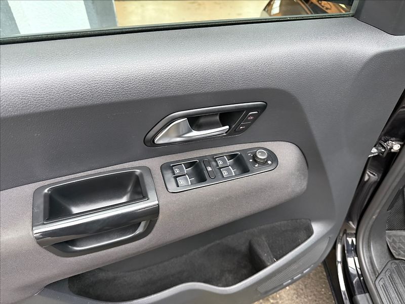 Volkswagen Amarok 3,0 V6 Hardtop,po servisu - fotka 20 z 38