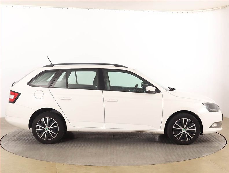 Škoda Fabia (2016) 1.4 TDI, nová STK, zamluveno - fotka 6 z 15