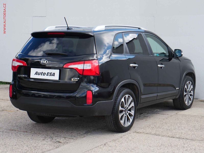 Kia Sorento (2013) 2.2 CRDi 4x4, 1.maj,ČR, AT - fotka 6 z 17