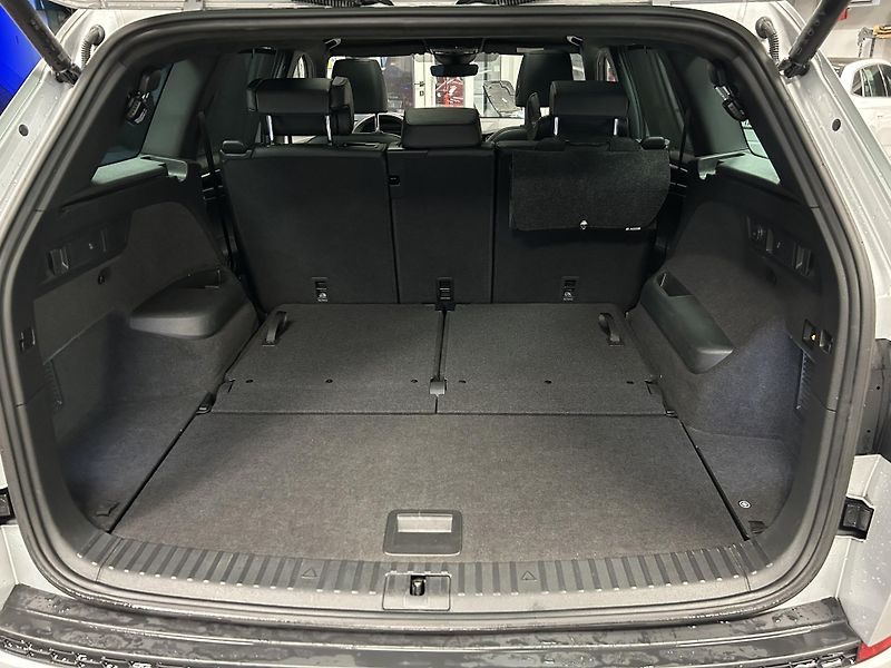 Škoda Kodiaq (2023) 2.0TDi L&K 4x4 7míst Panor 360 - fotka 47 z 52