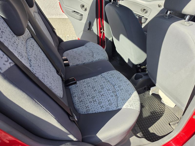 Chevrolet Spark 800 Klimatizace  - fotka 11 z 21