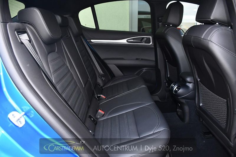 Alfa Romeo Stelvio 2.0 Turbo 16V 206kW Veloce Q4 - fotka 18 z 53