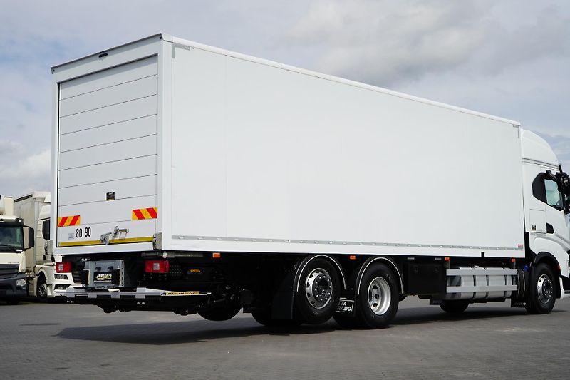 Iveco S-WAY (2023) 420 / E 6 / KONTENER + WINDA / - fotka 34 z 45