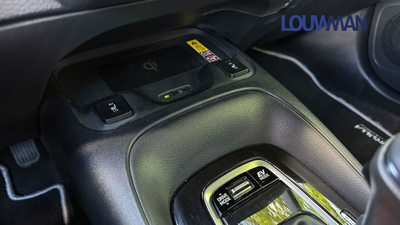 Toyota Corolla 2.0 HEV e-CVT COMFORT TECH - fotka 10 z 24