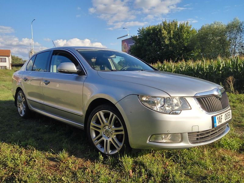 Škoda Superb (2009) ČRbezkorozeEleganceDSG - fotka 1 z 20