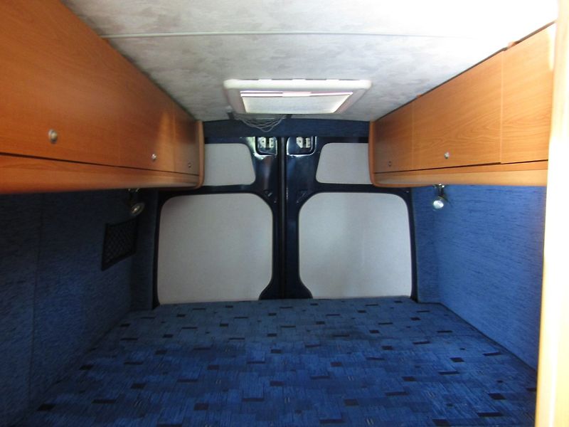 Mercedes-Benz Sprinter (2009) 3.0 CDI 135kW  4 SPANÍ - fotka 33 z 37
