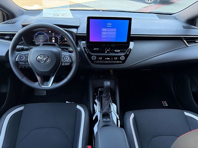 Toyota Corolla 2.0 GR Sport - fotka 16 z 20