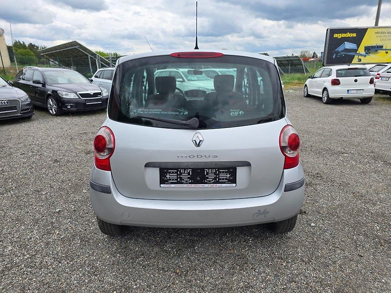 Renault Modus (2007) 1.2 55KW klima 2 - fotka 6 z 23