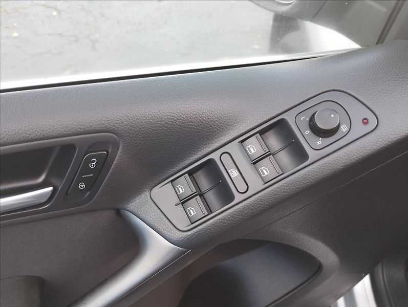Volkswagen Tiguan 2,0 TDi 103KW 4X4 - fotka 16 z 18