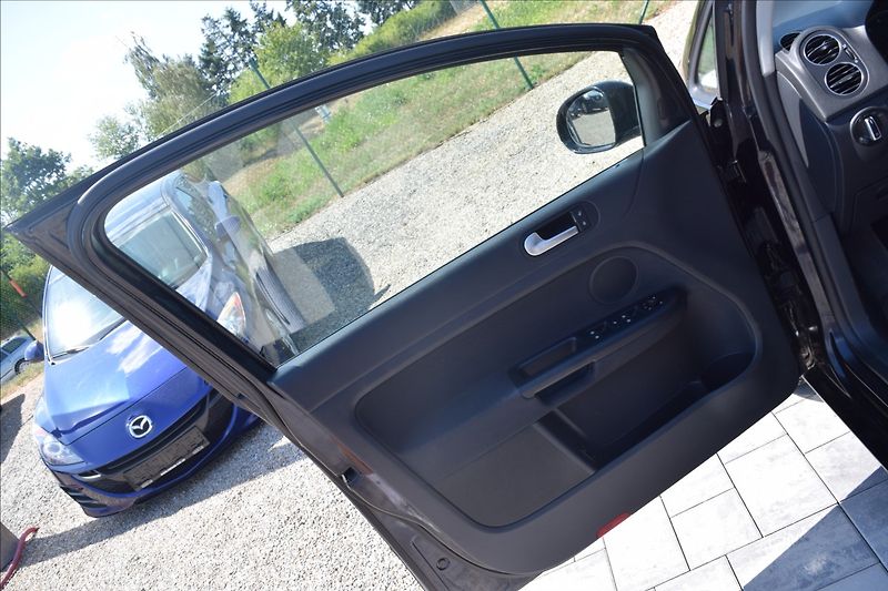 Volkswagen Golf Plus 1,4 i 59KW VÝHŘEV NAVI ALU - fotka 26 z 46