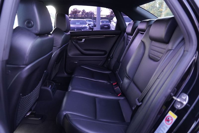 Audi S4 B7 V8 253kW/BOSE/RECARO/MAX VÝ - fotka 20 z 50