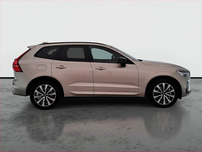 Volvo XC60 (2023) B4 AWD - fotka 6 z 32
