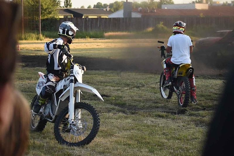 Kaskadéři z Flott Cascaders team předvedli v Bruntále své klasické autorodeo 25. června. V České Vsi vystoupí 28. června a v Bludově 1. července.