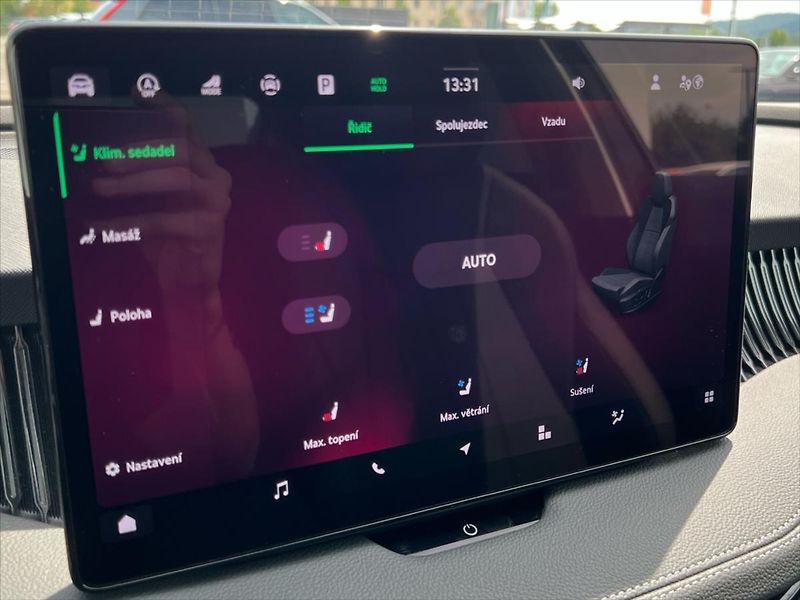 Škoda Superb 2,0 TDi 110kW 7DSG L&K  IV. - fotka 38 z 41