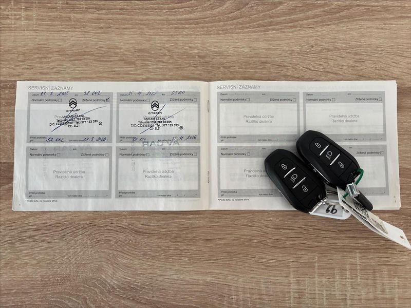 Citroën C4 X 1,2 PureTech  Shine EAT8 - fotka 28 z 28