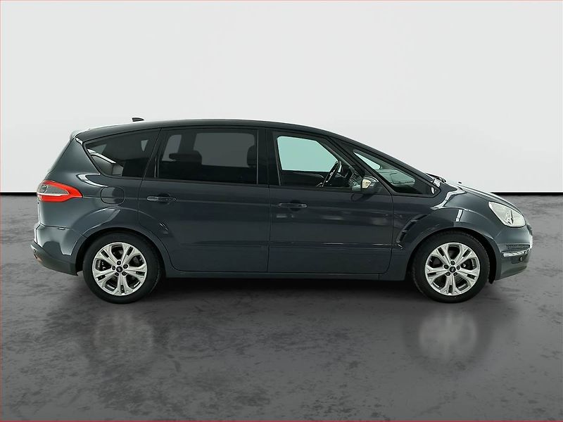 Ford S-MAX (2014) 2.0 TDCi, 7 míst, Navi - fotka 6 z 23