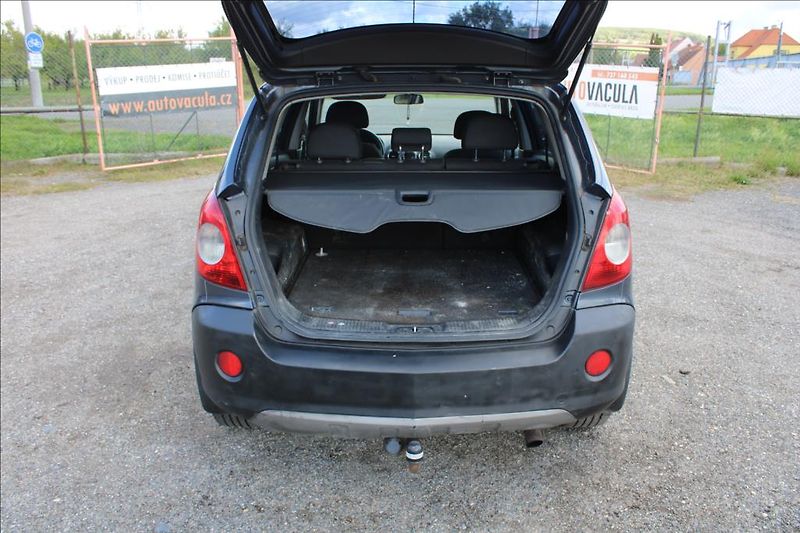 Opel Antara 2,0 CDTi  4 x 4, TAŽNÉ - fotka 12 z 23