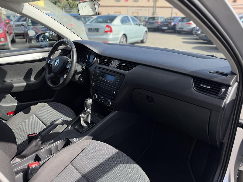 Škoda Octavia 1.2 Tsi, 77kw - fotka 9 z 14
