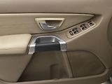 Volvo XC90 D5 AWD EXECUTIVE AUT CZ 7míst - náhled 29