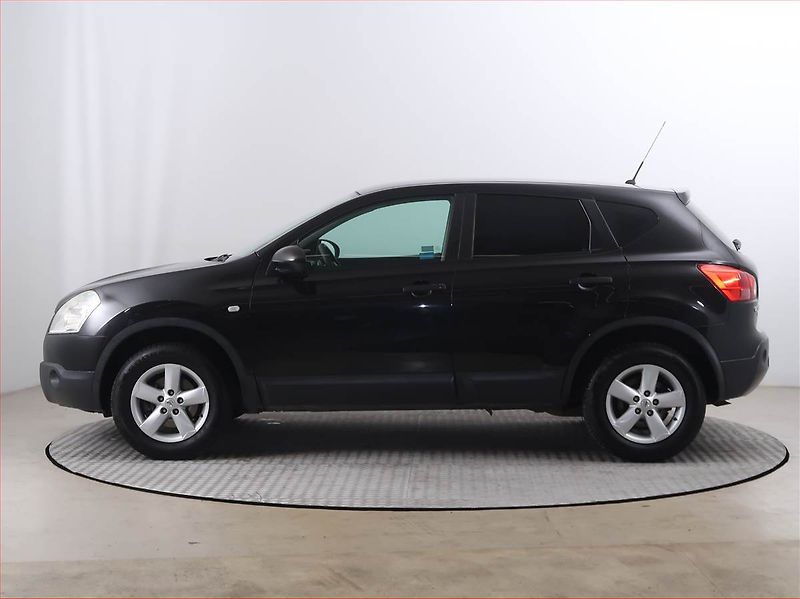 Nissan Qashqai (2009) 1.6 - fotka 3 z 14
