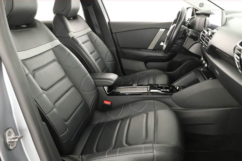 Citroën C4 (2021) 1.5 BlueHDi, Automat - fotka 7 z 17