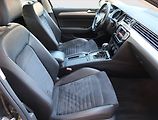 Volkswagen Passat (2017) 2.0 TDI, Automat, Kůže - náhled 9