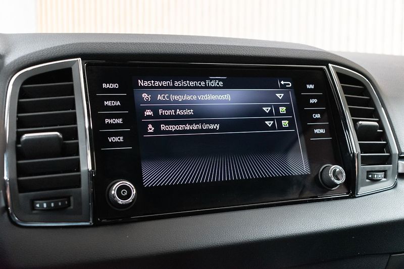 Škoda Karoq 1.5 TSI STYLE*TAŽNÉ*DPH*ČR 1.M - fotka 31 z 44