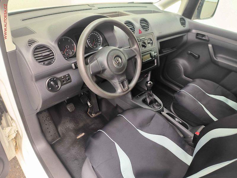 Volkswagen Caddy (2011) 1.6TDi, Vestavba - fotka 10 z 17