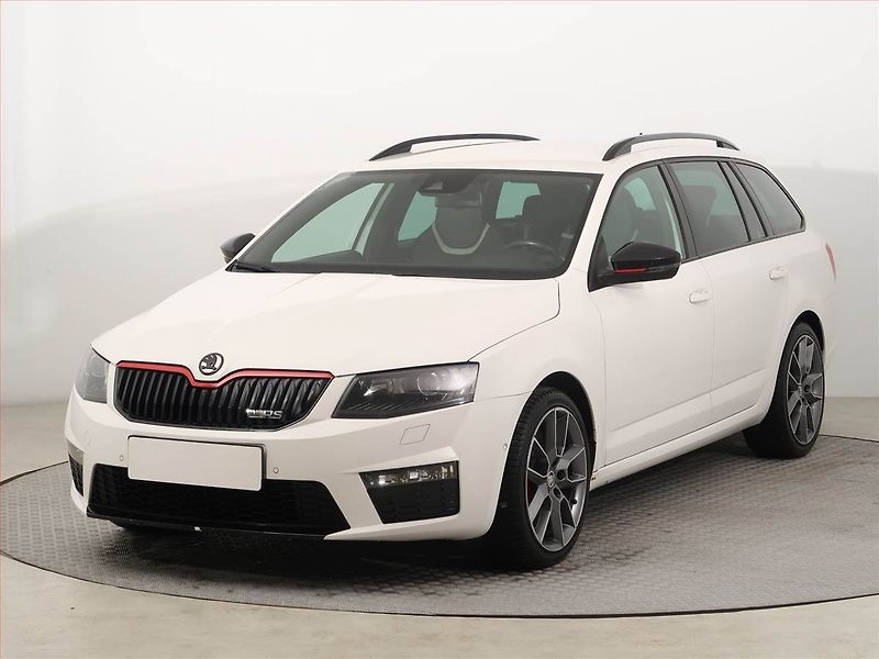 Škoda Octavia (2015) RS 2.0 TDI, Automat, Kůže - fotka 2 z 13