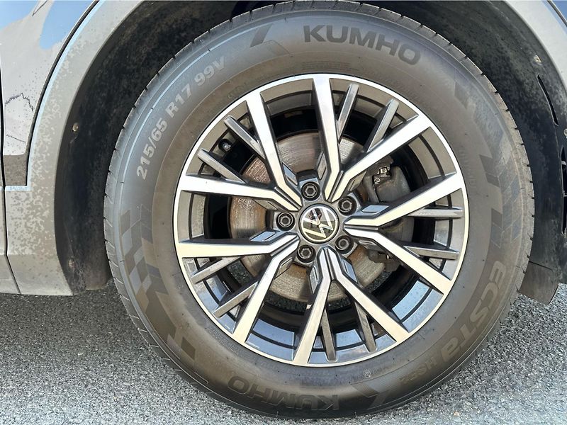 Volkswagen Tiguan 2,0 TDI 110 kW Business Premiu - fotka 16 z 21