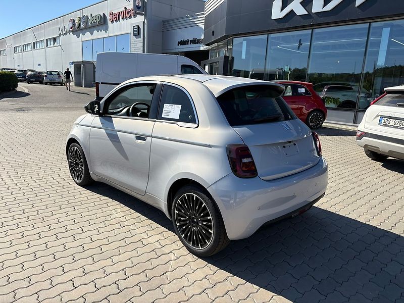 Fiat 500 (2026) Hybrid La Prima HB 1.0 BSG 65k - fotka 5 z 11