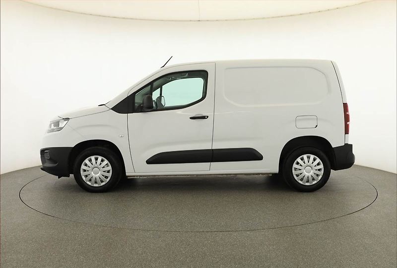Toyota ProAce City (2024) 1.5 D4-D, ČR, DPH - fotka 3 z 15