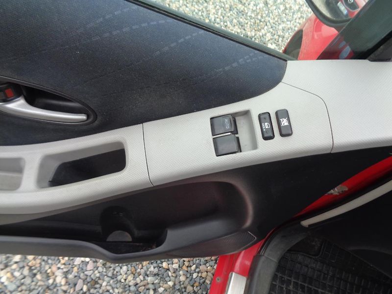 Toyota Yaris 1,3 Automat - fotka 11 z 12