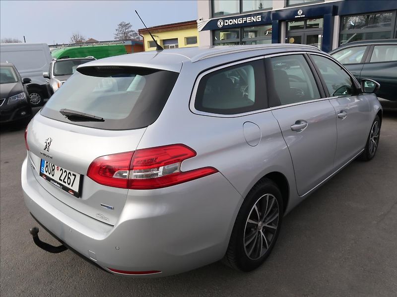 Peugeot 308 2,0 BHDi,110kW,NovéČR,DPH - fotka 3 z 23