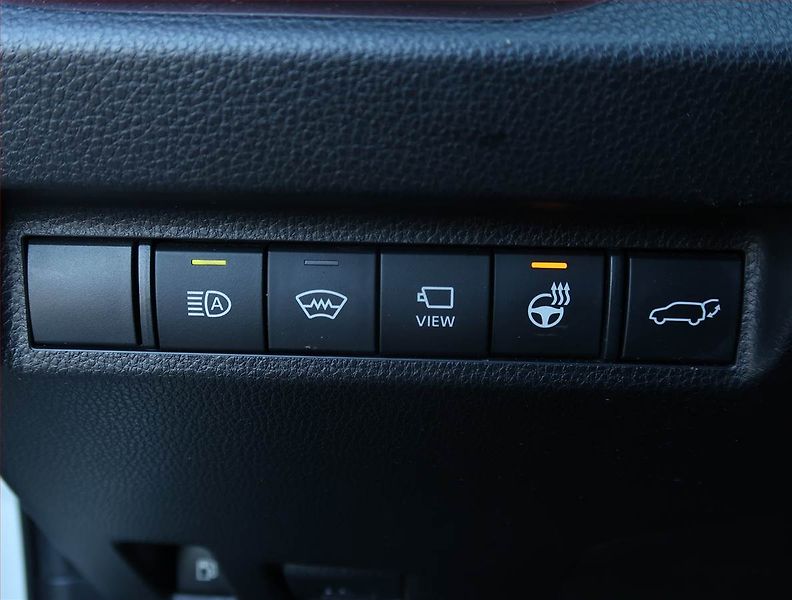 Toyota RAV4 (2019) 2.5 Hybrid - fotka 18 z 28