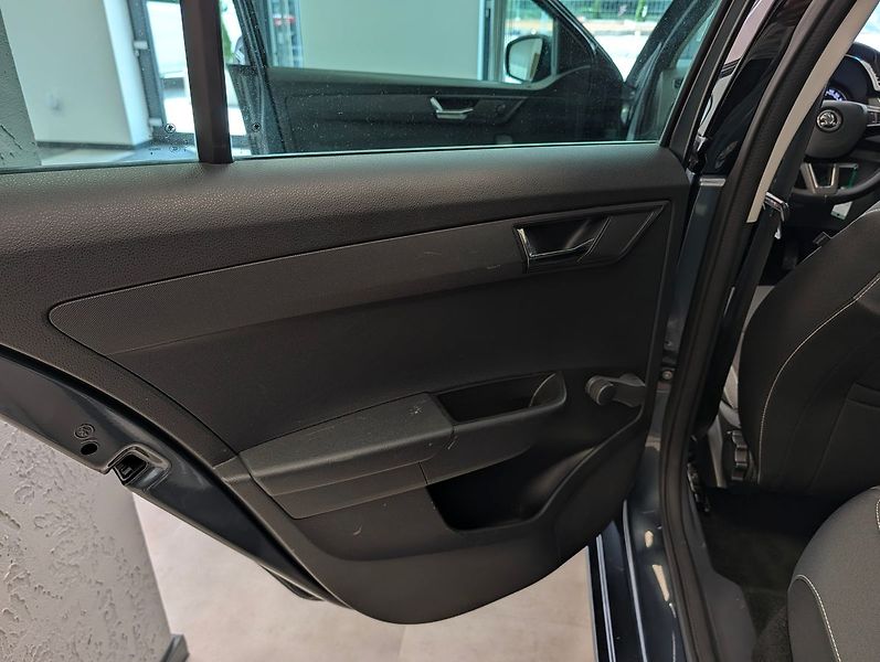 Škoda Fabia Kombi 1.0 TSI - fotka 21 z 25