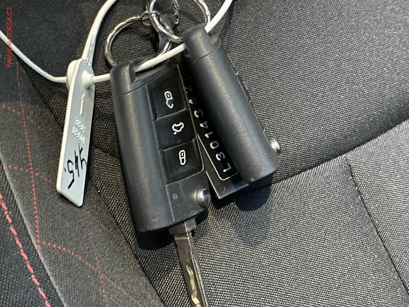 Škoda Scala (2019) 1.0TSi, ČR, Ambition, STK8/27 - fotka 17 z 17