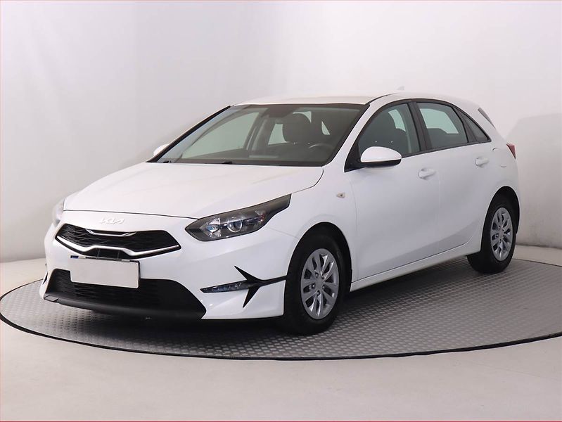 Kia Ceed (2022) 1.0 T-GDI, Serv.kniha - fotka 2 z 17