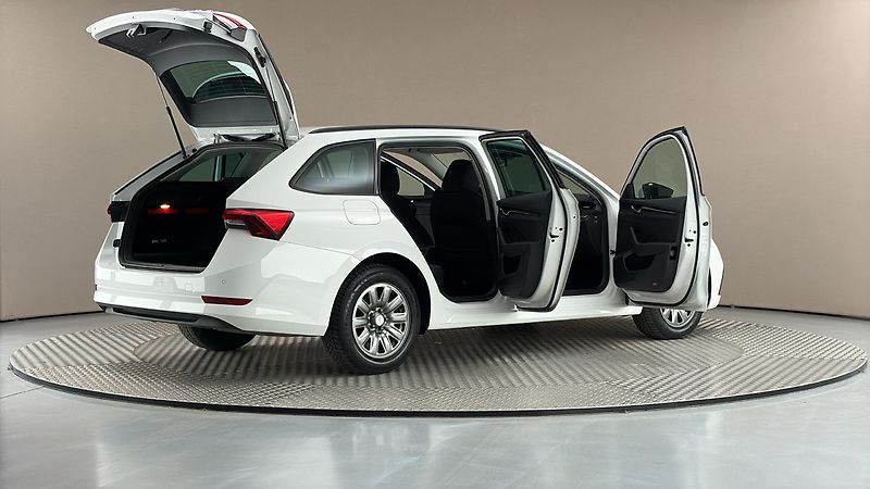 Škoda Octavia 2.0 TDI Ambition Combi - fotka 6 z 27