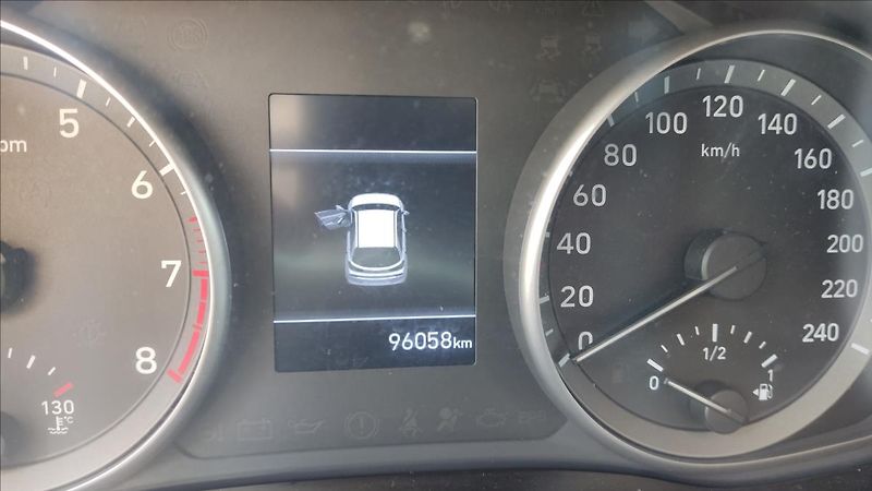 Hyundai i30 1,0 T-GDI TRIKOLOR COMFORT - fotka 9 z 17