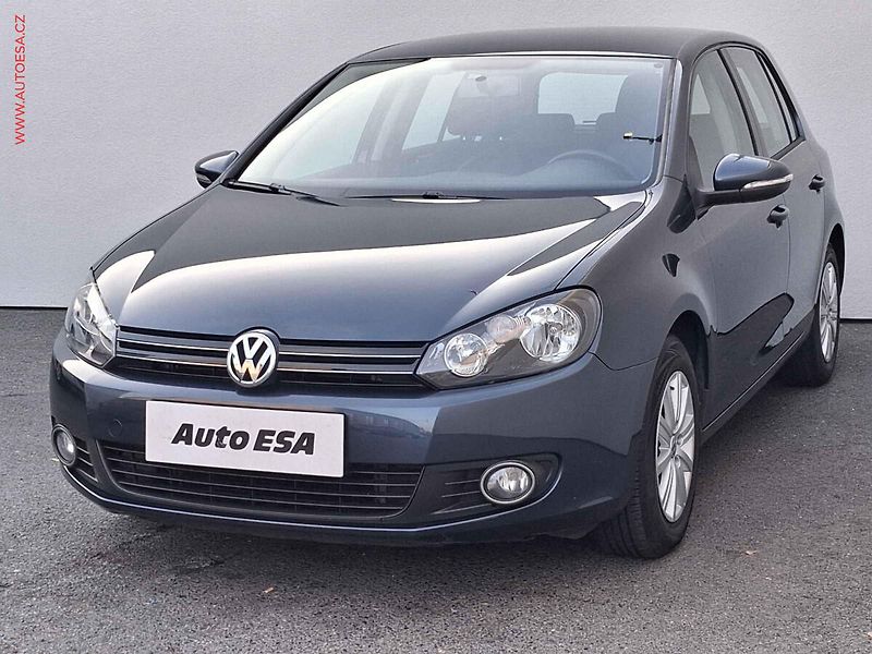Volkswagen Golf (2012) 1.2TSi, ČR, Comfort, park - fotka 3 z 16