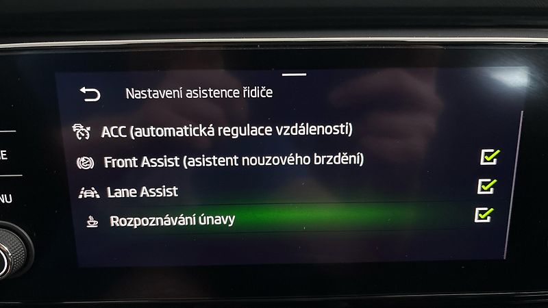 Škoda Octavia 2.0 TDI DSG Ambition - fotka 23 z 24