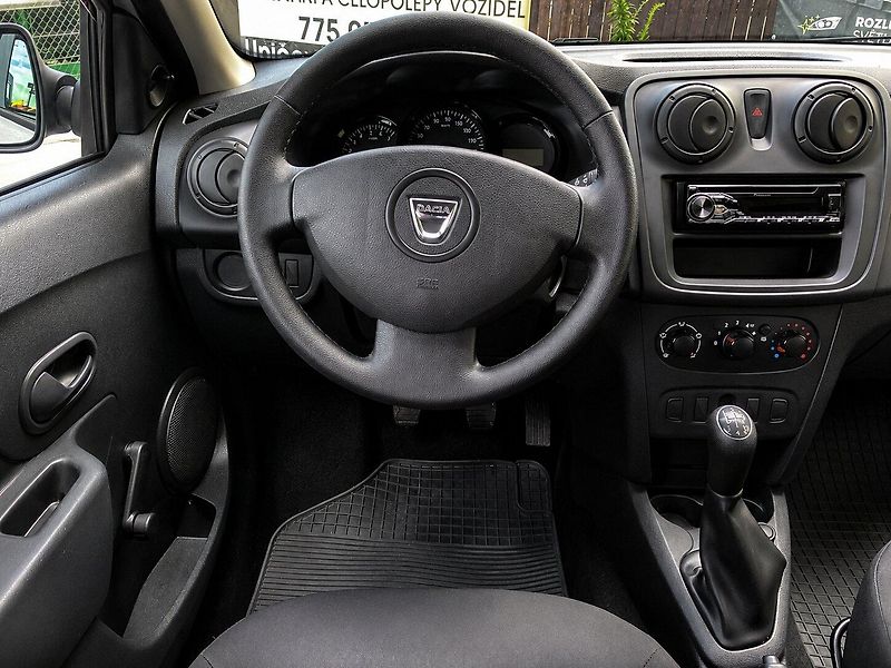Dacia Sandero 1,2i(54kW)*STK DO 7/2027* - fotka 7 z 13