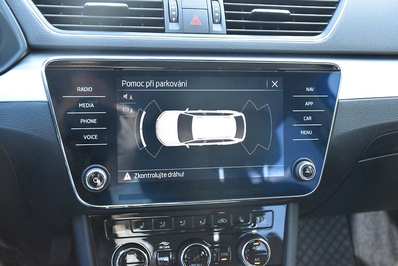 Škoda Superb (2021) Ambition plus 1.5 TSI 110kW DS - fotka 13 z 29