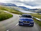 Jaguar XE.