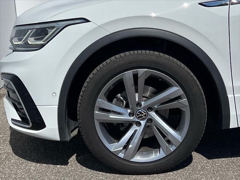 Volkswagen Tiguan 1,5 TSi 110 kW 7DSG R-LINE - fotka 12 z 27