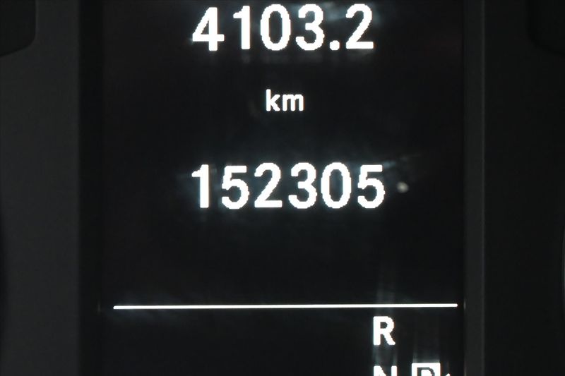 Mercedes-Benz Vito 2,1 116 CDi 120 kW AT7 8míst 4 - fotka 16 z 28