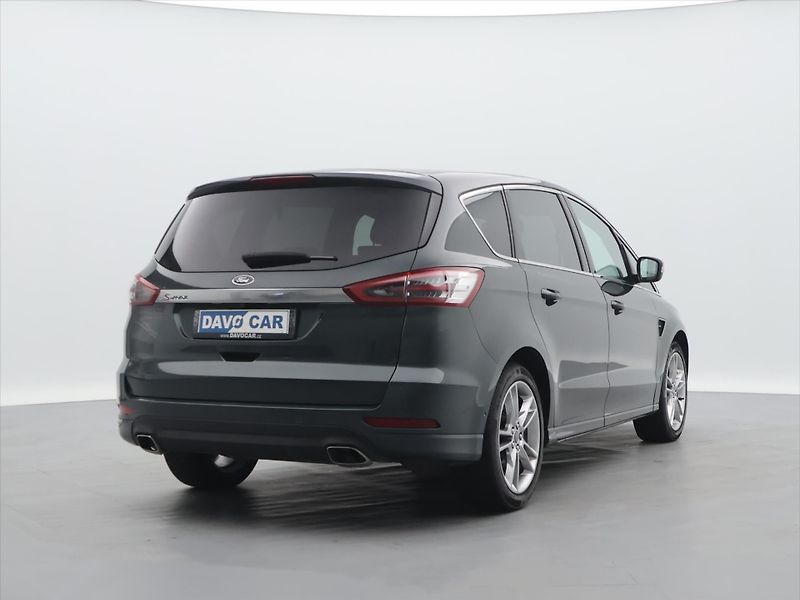 Ford S-MAX 2,0 TDCI 140kW Aut. Titanium - fotka 7 z 32