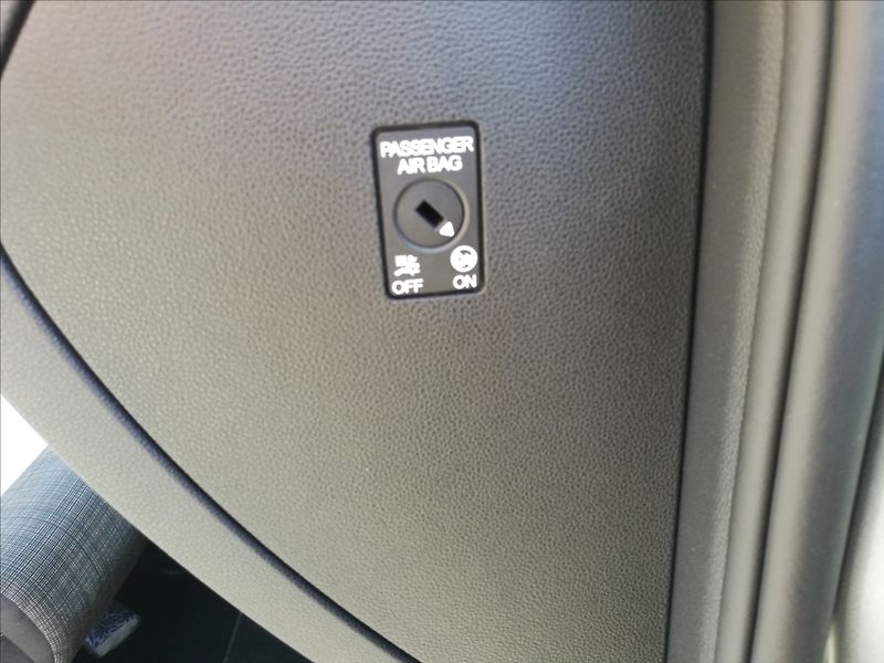 Volkswagen Passat 2,0 TDI DSG - fotka 15 z 24